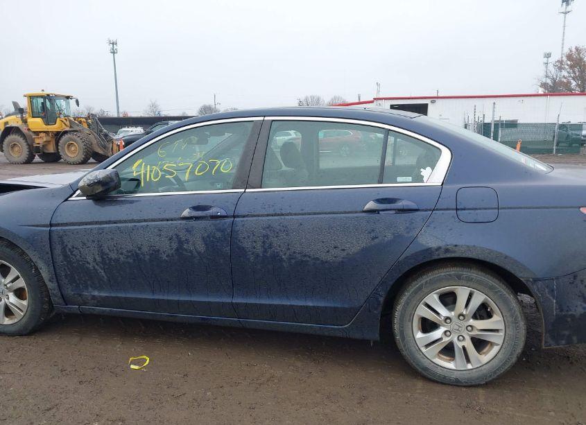 Photo 14 of 2009 Honda Accord 2.4 LX-P (VIN 1HGCP26419A105735)