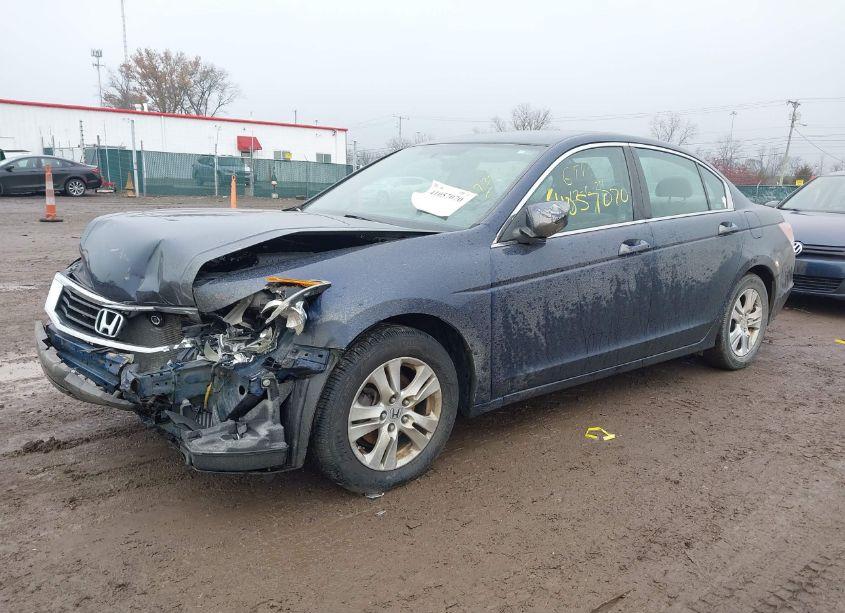 Photo 2 of 2009 Honda Accord 2.4 LX-P (VIN 1HGCP26419A105735)