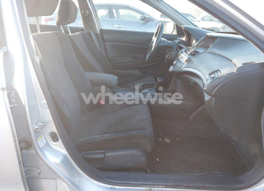 Photo 5 of 2009 Honda Accord 2.4 LX-P (VIN 1HGCP26419A115911)