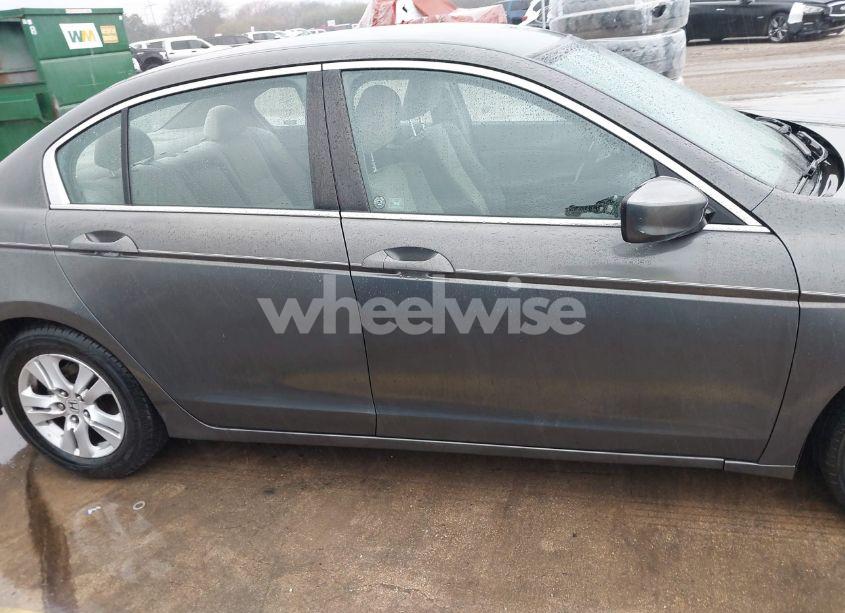 Photo 13 of 2009 Honda Accord 2.4 LX-P (VIN 1HGCP26419A153736)