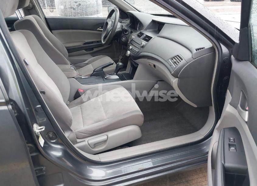 Photo 5 of 2009 Honda Accord 2.4 LX-P (VIN 1HGCP26419A153736)