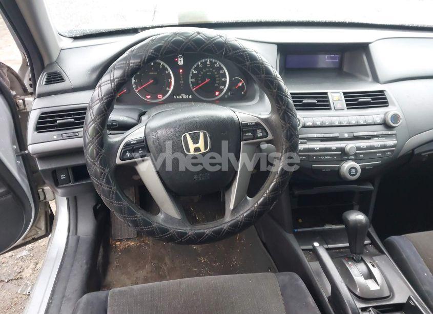 Photo 16 of 2009 Honda Accord 2.4 LX-P (VIN 1HGCP26429A041768)