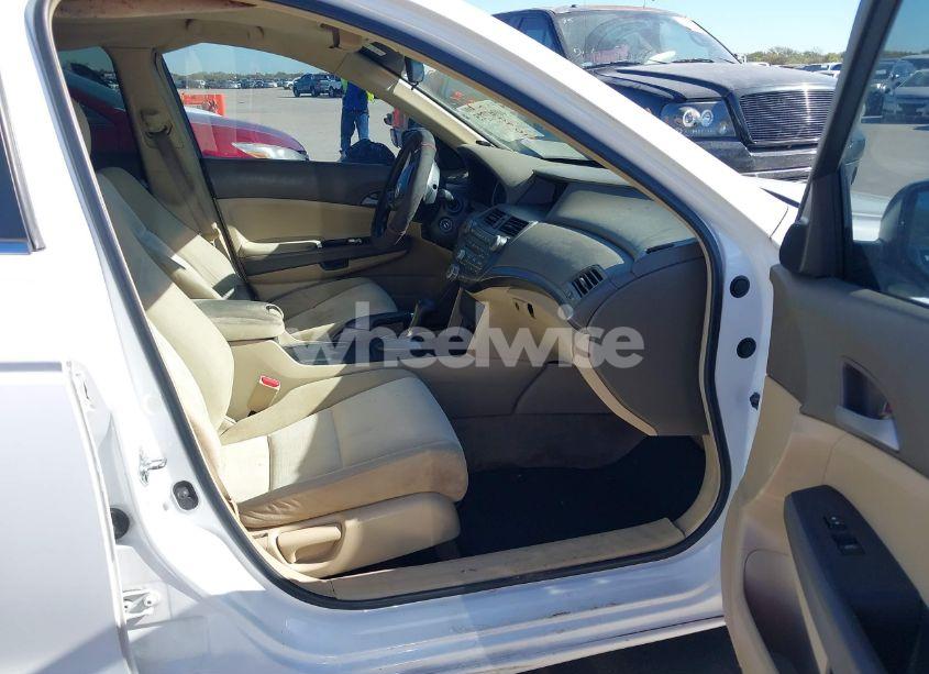 Photo 5 of 2009 Honda Accord 2.4 LX-P (VIN 1HGCP26429A063043)