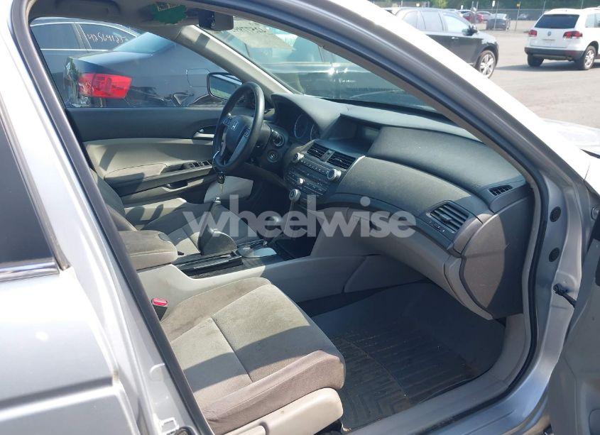 Photo 5 of 2009 Honda Accord 2.4 LX-P (VIN 1HGCP26429A119692)