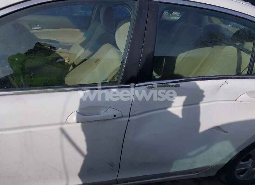 Photo 14 of 2009 Honda Accord 2.4 LX-P (VIN 1HGCP26429A164356)