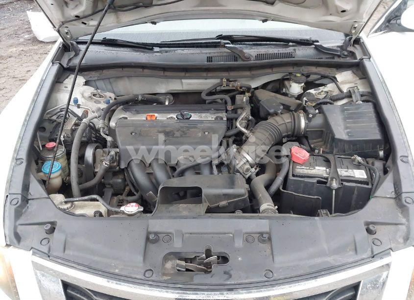 Photo 10 of 2009 Honda Accord 2.4 LX-P (VIN 1HGCP26439A012179)