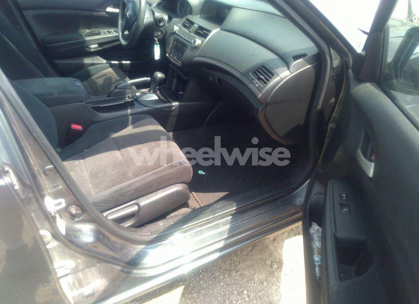 Photo 5 of 2009 Honda Accord 2.4 LX-P (VIN 1HGCP26439A035915)