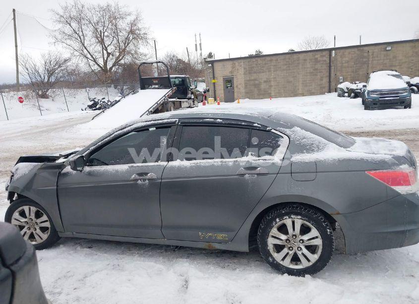 Photo 15 of 2009 Honda Accord 2.4 LX-P (VIN 1HGCP26439A124853)