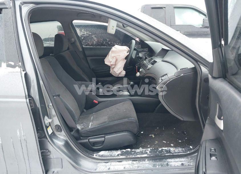 Photo 5 of 2009 Honda Accord 2.4 LX-P (VIN 1HGCP26439A124853)