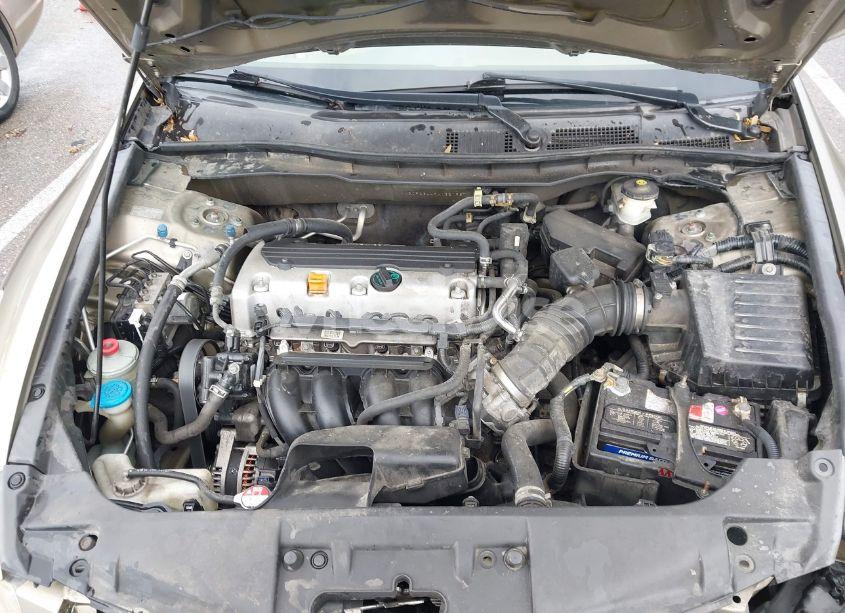 Photo 10 of 2009 Honda Accord 2.4 LX-P (VIN 1HGCP26449A132198)