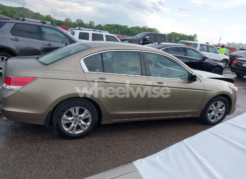 Photo 13 of 2009 Honda Accord 2.4 LX-P (VIN 1HGCP26449A132198)