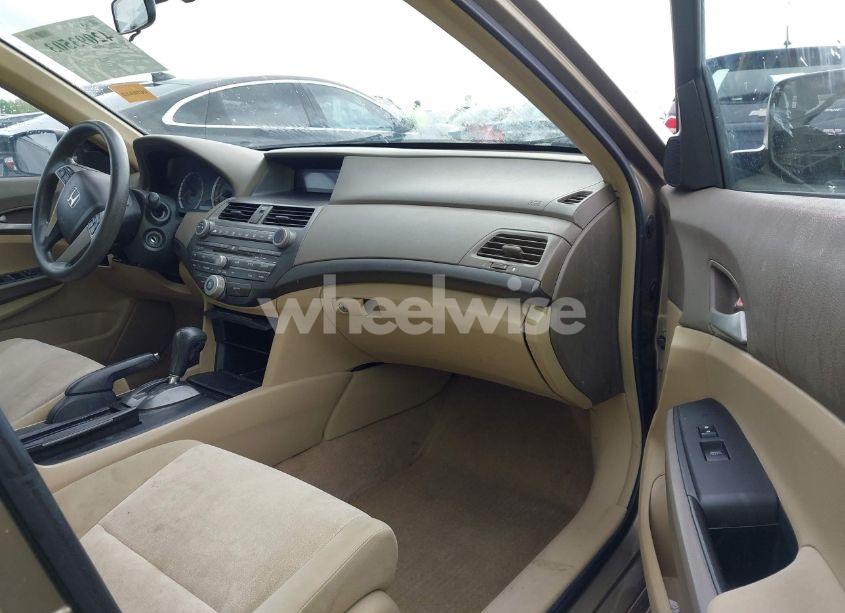 Photo 5 of 2009 Honda Accord 2.4 LX-P (VIN 1HGCP26449A132198)