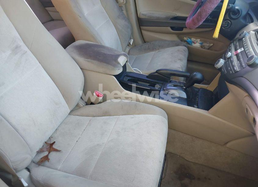 Photo 5 of 2009 Honda Accord 2.4 LX-P (VIN 1HGCP26449A168098)