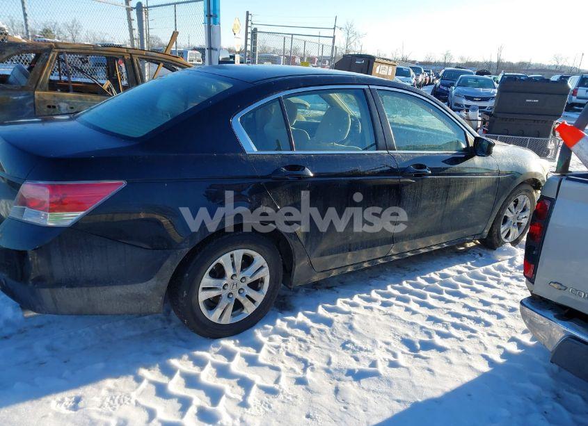 Photo 13 of 2009 Honda Accord 2.4 LX-P (VIN 1HGCP26449A180932)