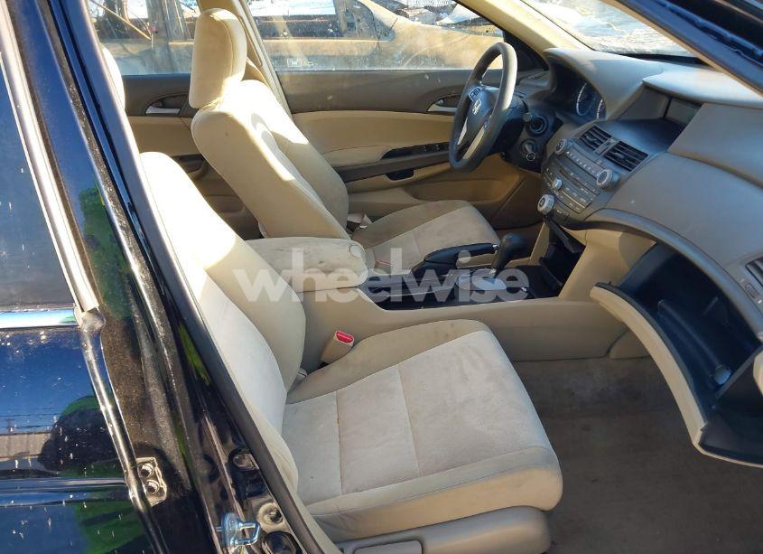 Photo 5 of 2009 Honda Accord 2.4 LX-P (VIN 1HGCP26449A180932)