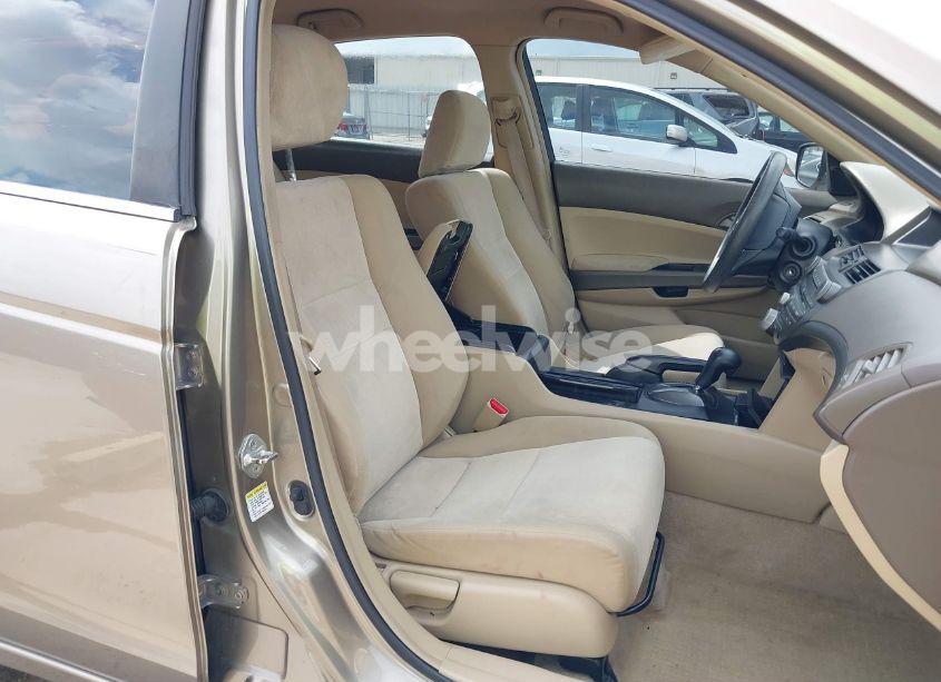 Photo 5 of 2009 Honda Accord 2.4 LX-P (VIN 1HGCP26469A147771)