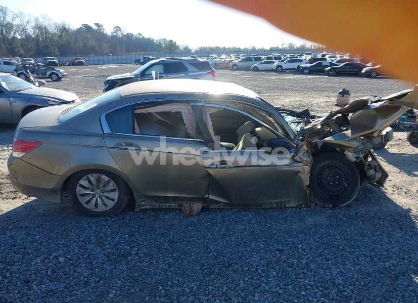 Photo 13 of 2009 Honda Accord 2.4 LX-P (VIN 1HGCP26469A152002)