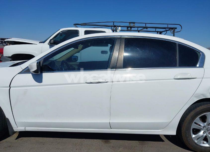 Photo 14 of 2009 Honda Accord 2.4 LX-P (VIN 1HGCP26469A157796)