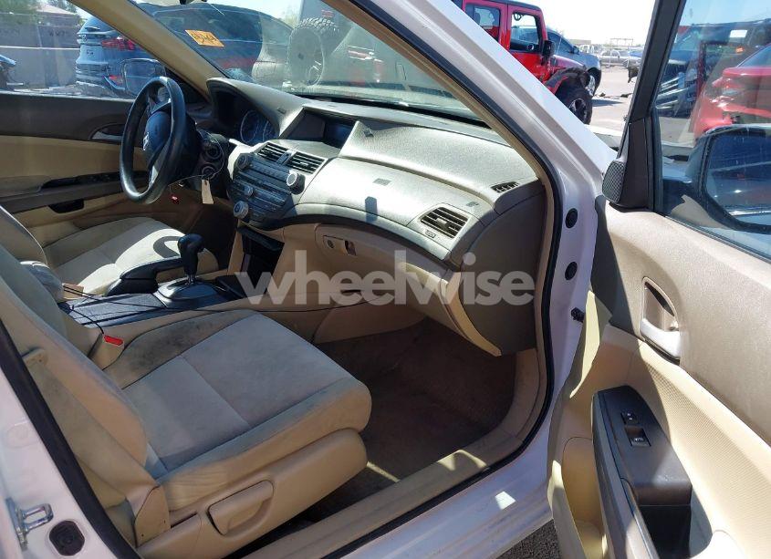 Photo 5 of 2009 Honda Accord 2.4 LX-P (VIN 1HGCP26469A157796)