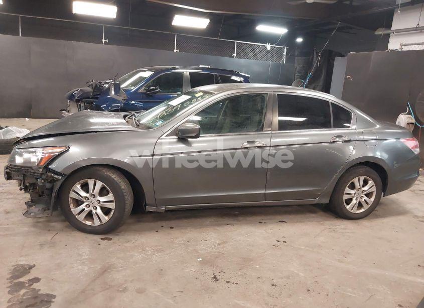 Photo 15 of 2009 Honda Accord 2.4 LX-P (VIN 1HGCP26469A163856)