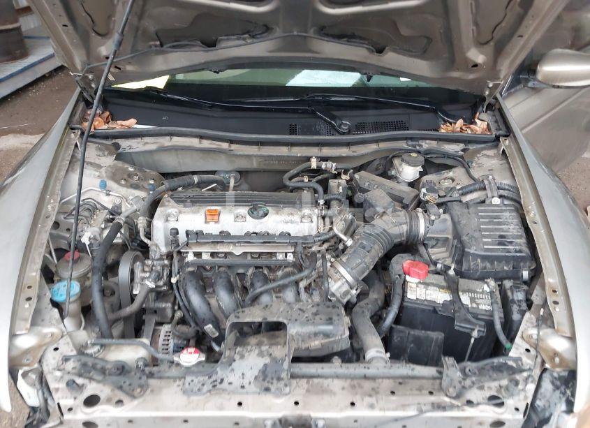 Photo 10 of 2009 Honda Accord 2.4 LX-P (VIN 1HGCP26469A179717)