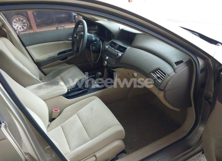 Photo 5 of 2009 Honda Accord 2.4 LX-P (VIN 1HGCP26469A179717)