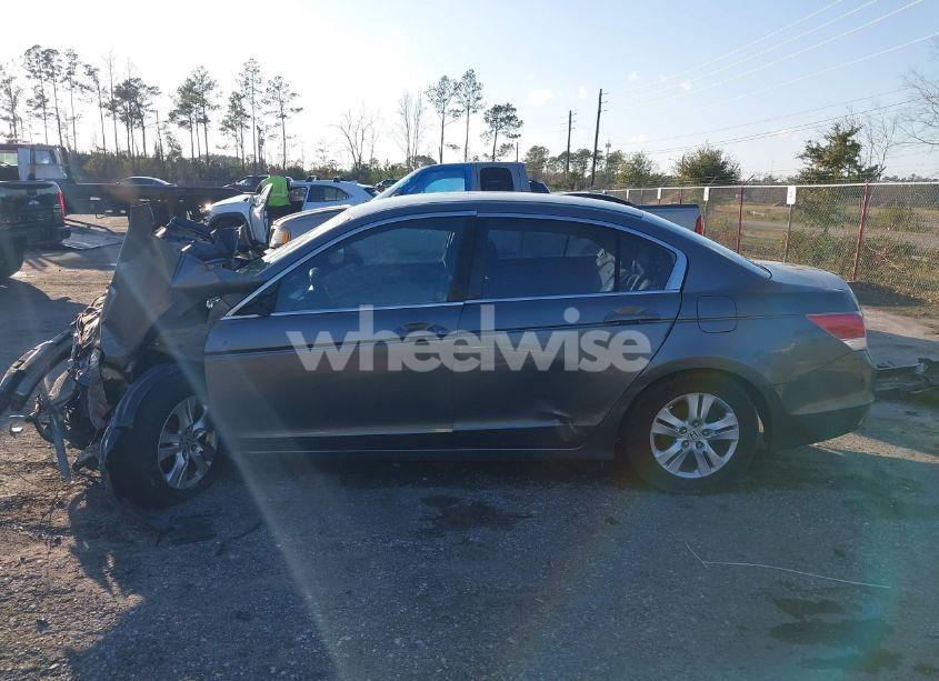 Photo 15 of 2009 Honda Accord 2.4 LX-P (VIN 1HGCP26499A031626)