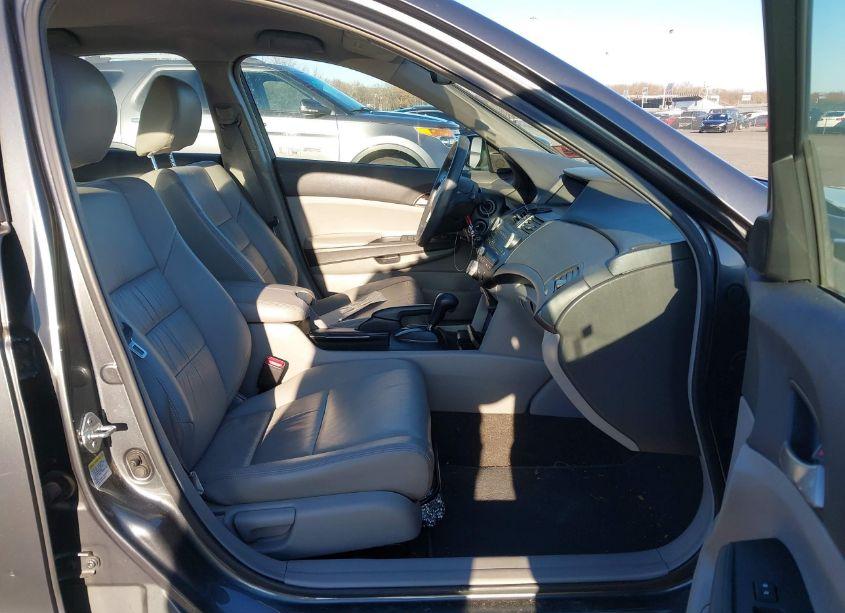 Photo 5 of 2009 Honda Accord 2.4 LX-P (VIN 1HGCP26499A050581)