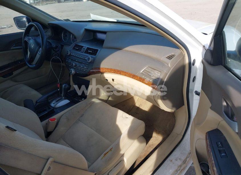 Photo 5 of 2009 Honda Accord 2.4 EX (VIN 1HGCP26709A004874)