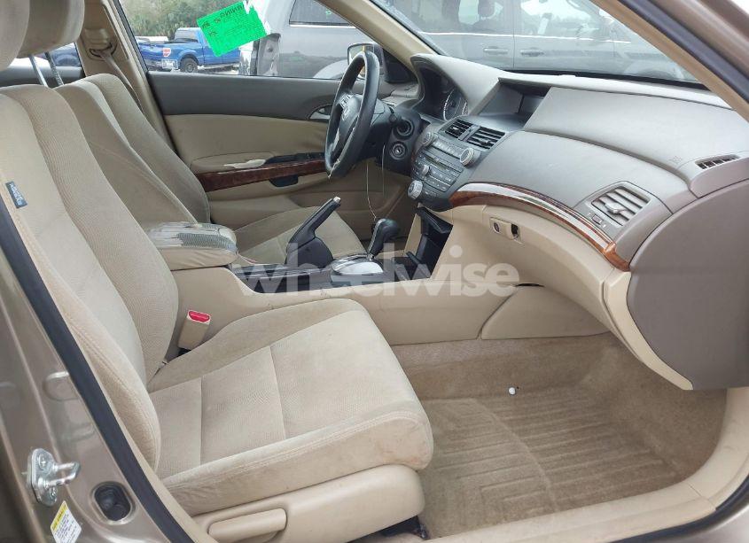 Photo 5 of 2009 Honda Accord SDN (VIN 1HGCP26709A083964)