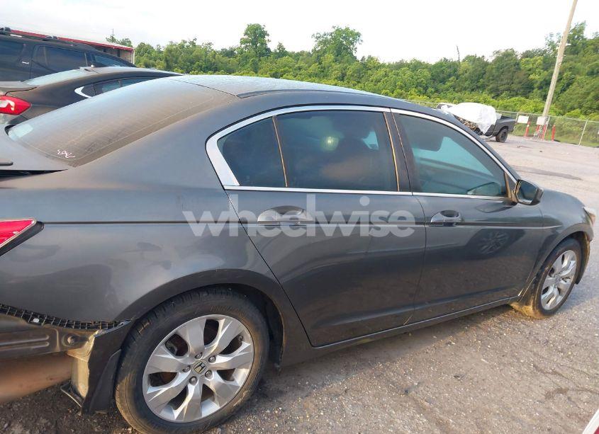 Photo 13 of 2009 Honda Accord 2.4 EX (VIN 1HGCP26709A188696)