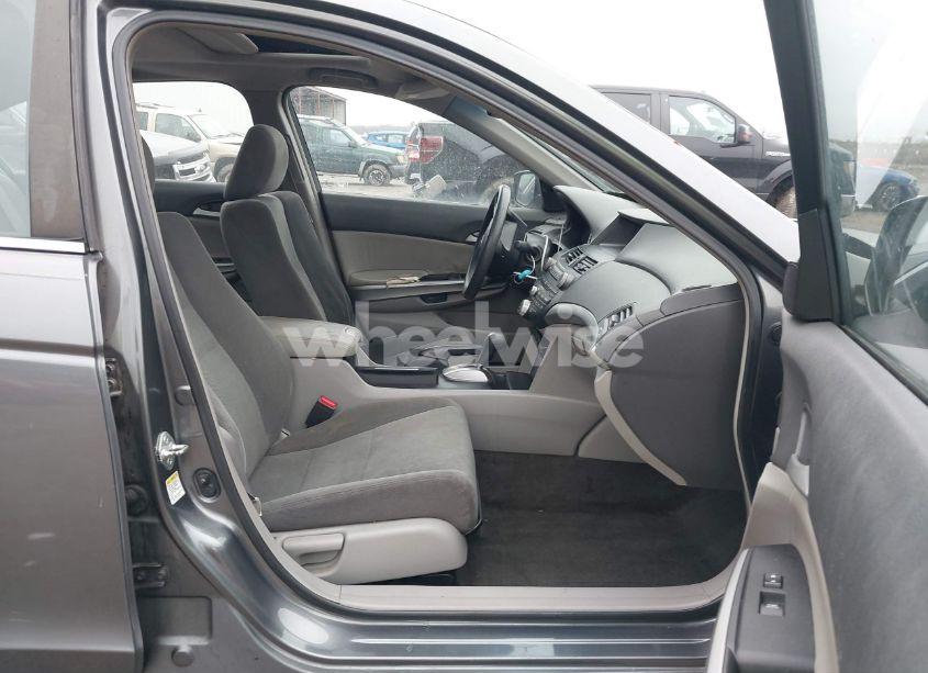 Photo 5 of 2009 Honda Accord 2.4 EX (VIN 1HGCP26719A009436)