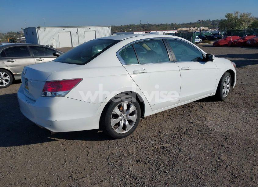 Photo 4 of 2009 Honda Accord 2.4 EX (VIN 1HGCP26739A021880)