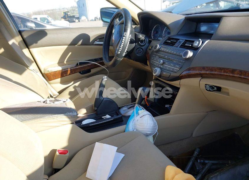 Photo 5 of 2009 Honda Accord 2.4 EX (VIN 1HGCP26739A021880)