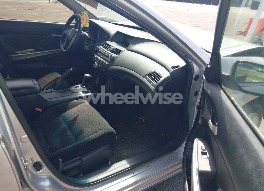 Photo 5 of 2009 Honda Accord 2.4 EX (VIN 1HGCP26739A026481)