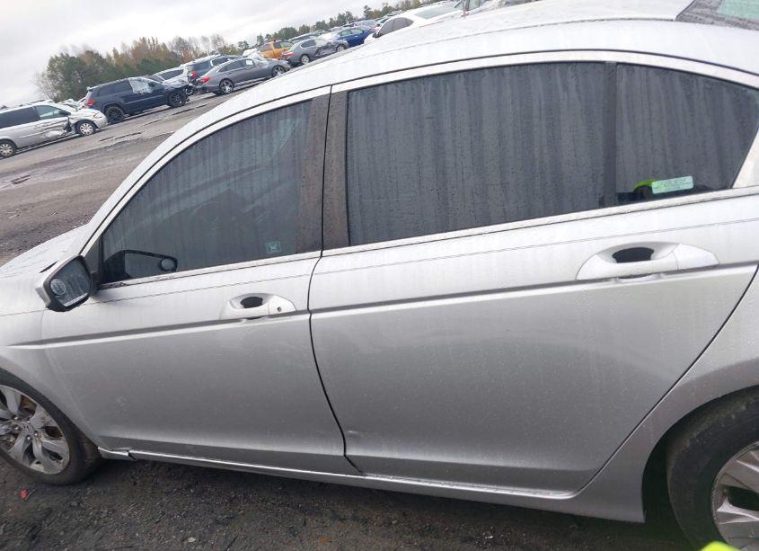 Photo 15 of 2009 Honda Accord 2.4 EX (VIN 1HGCP26739A048349)