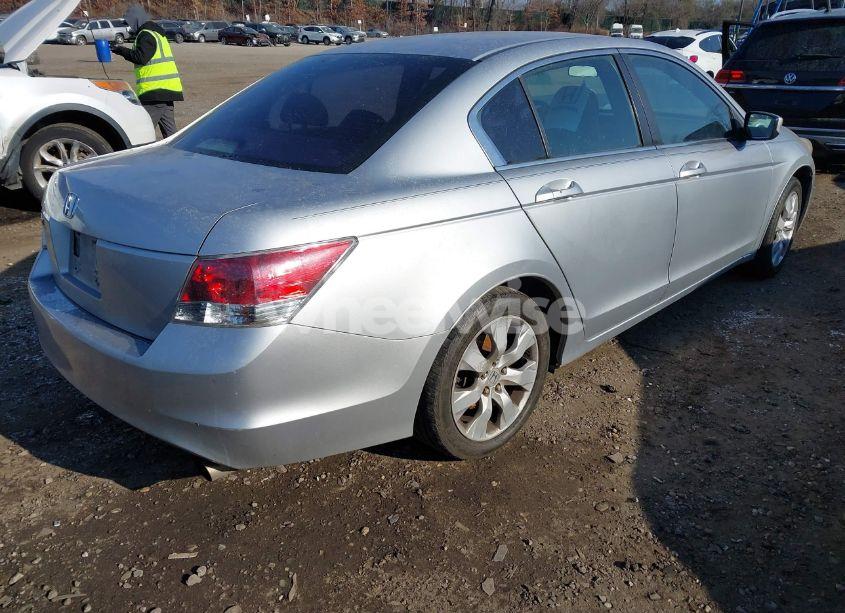 Photo 4 of 2009 Honda Accord 2.4 EX (VIN 1HGCP26739A142490)