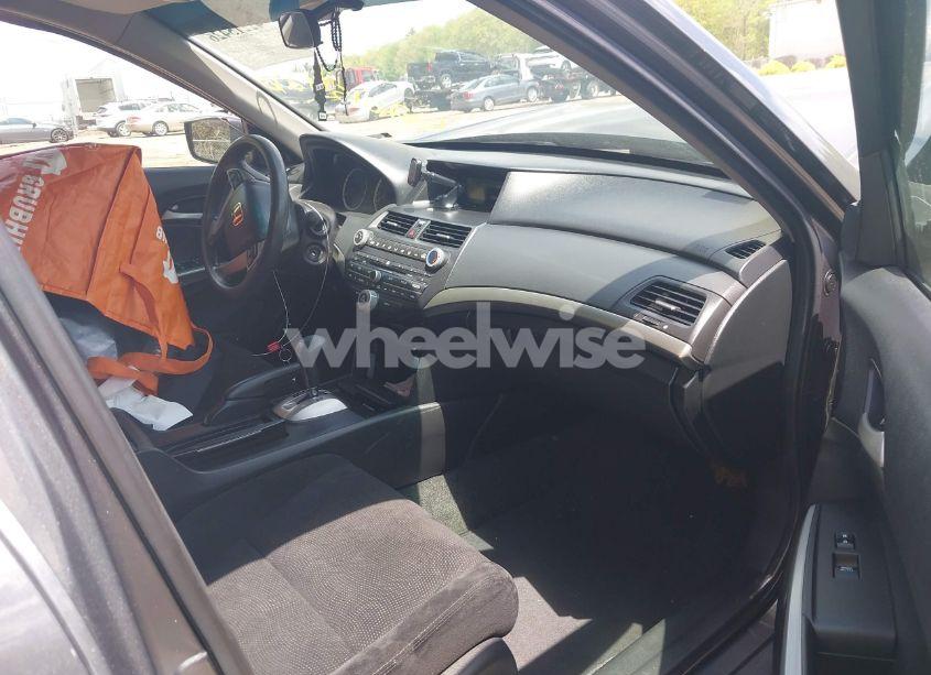 Photo 5 of 2009 Honda Accord 2.4 EX (VIN 1HGCP26749A048571)