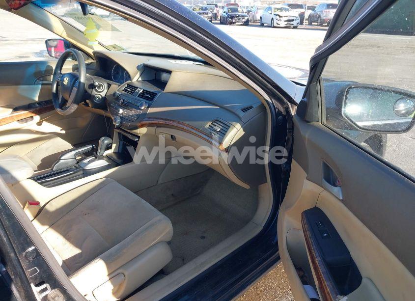 Photo 5 of 2009 Honda Accord 2.4 EX (VIN 1HGCP26759A151899)