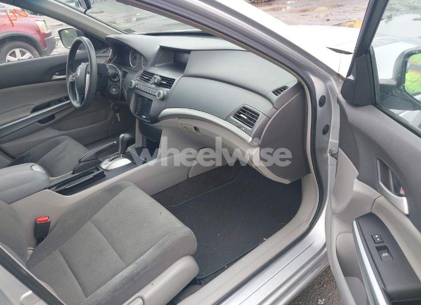 Photo 5 of 2008 Honda Accord 2.4 EX (VIN 1HGCP26778A061877)