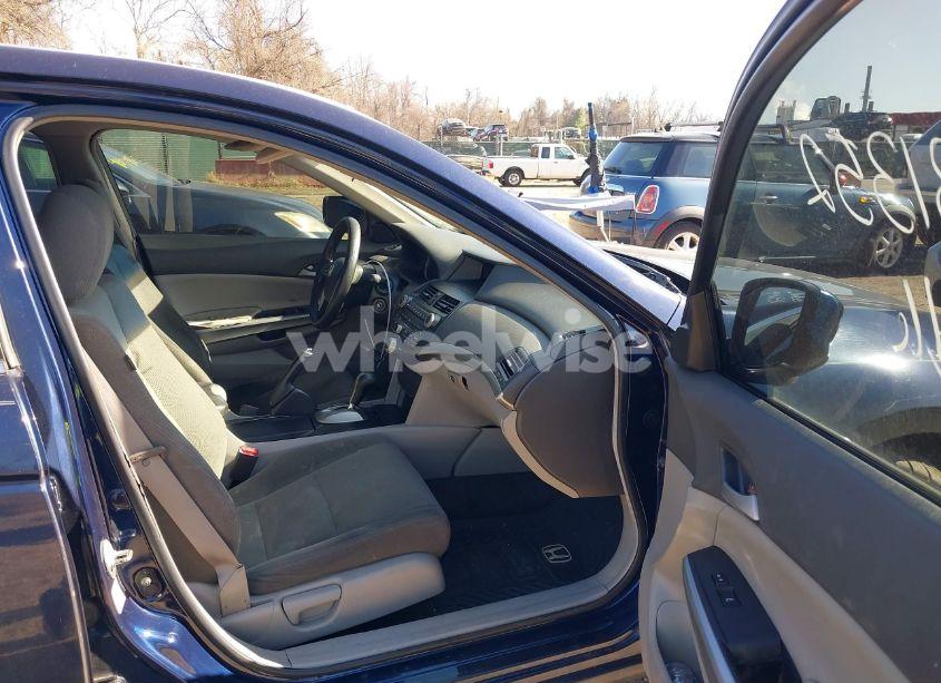 Photo 5 of 2009 Honda Accord 2.4 EX (VIN 1HGCP26779A077773)