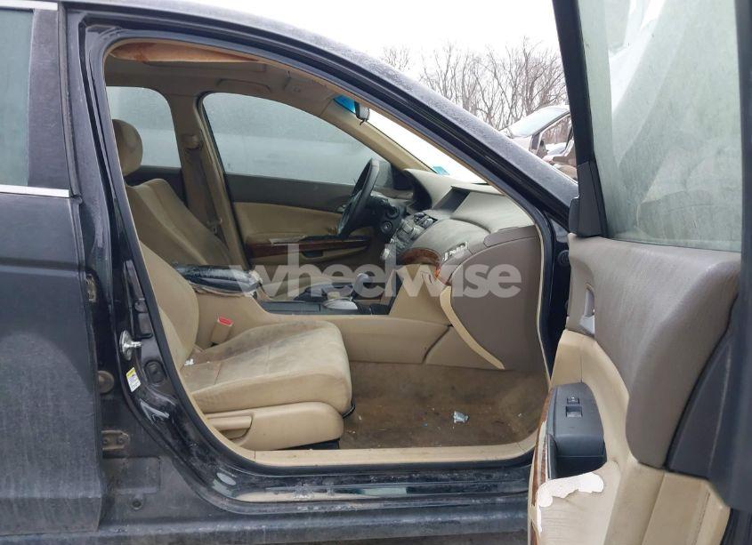 Photo 5 of 2009 Honda Accord 2.4 EX (VIN 1HGCP26779A095609)