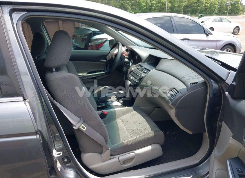 Photo 5 of 2009 Honda Accord 2.4 EX (VIN 1HGCP26789A056284)