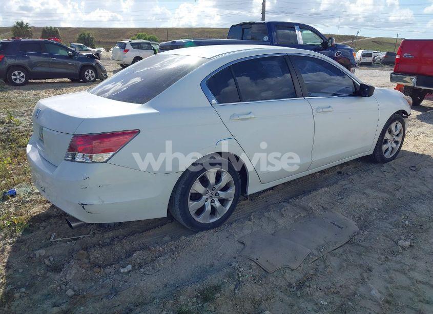 Photo 4 of 2008 Honda Accord 2.4 EX (VIN 1HGCP26798A072198)