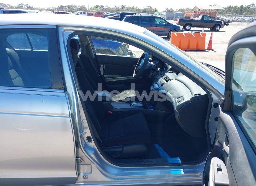 Photo 5 of 2009 Honda Accord 2.4 EX (VIN 1HGCP26799A056956)