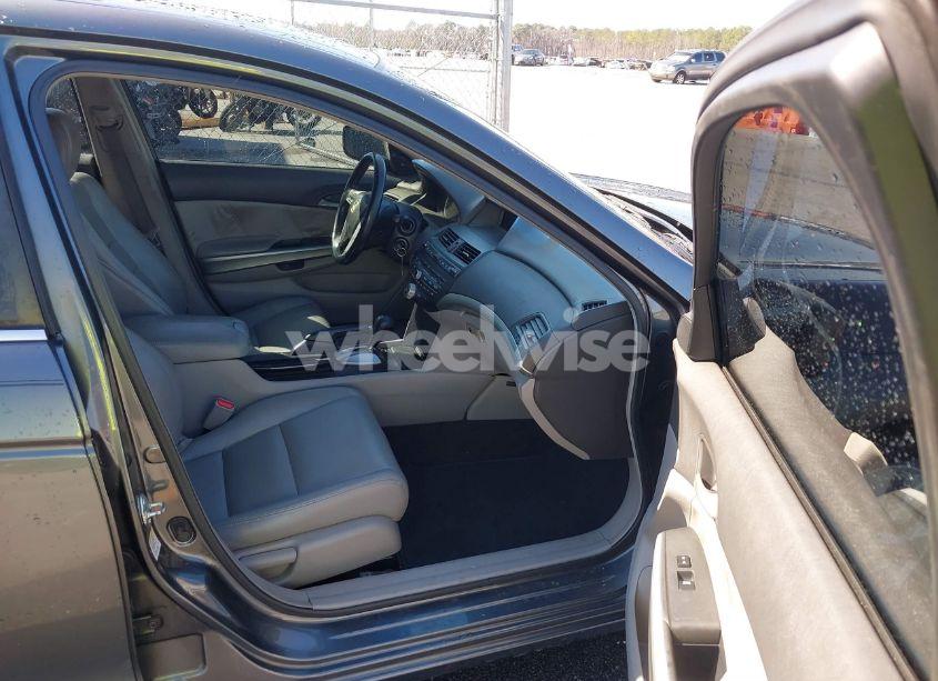 Photo 5 of 2009 Honda Accord 2.4 EX-L (VIN 1HGCP26809A005659)