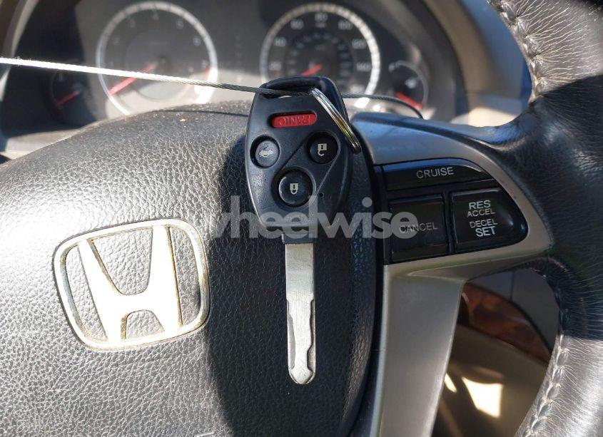 Photo 11 of 2009 Honda Accord 2.4 EX-L (VIN 1HGCP26809A026771)