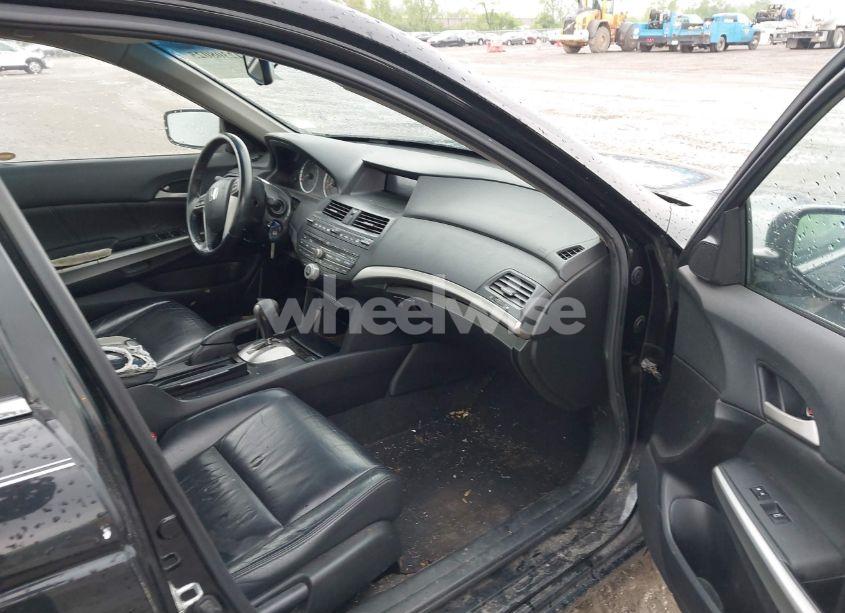 Photo 5 of 2009 Honda Accord 2.4 EX-L (VIN 1HGCP26809A033848)