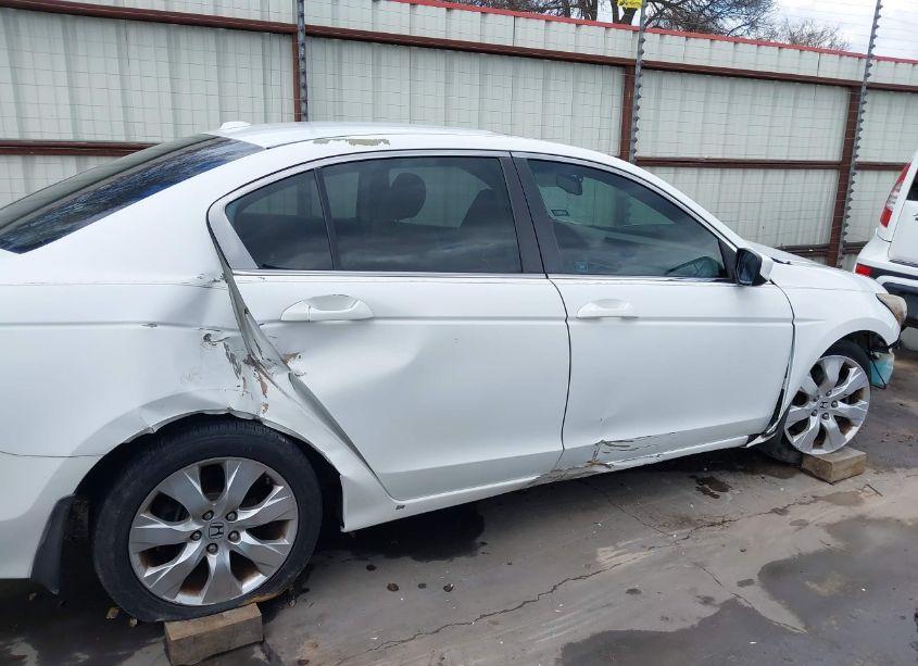 Photo 20 of 2009 Honda Accord 2.4 EX-L (VIN 1HGCP26809A035695)