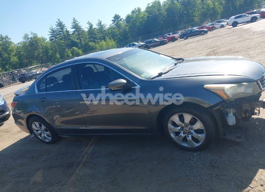 Photo 13 of 2009 Honda Accord 2.4 EX-L (VIN 1HGCP26809A051301)